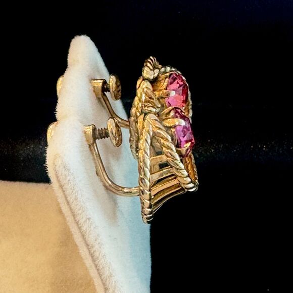 Van Dell Demi-Parure Gold Brooch and Earrings Vintage Set in Gold and Pink - Picture 8 of 12